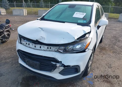 2017 Chevrolet Trax Ls z USA, uszkodzony, nr VIN KL7CJKSB3HB068925